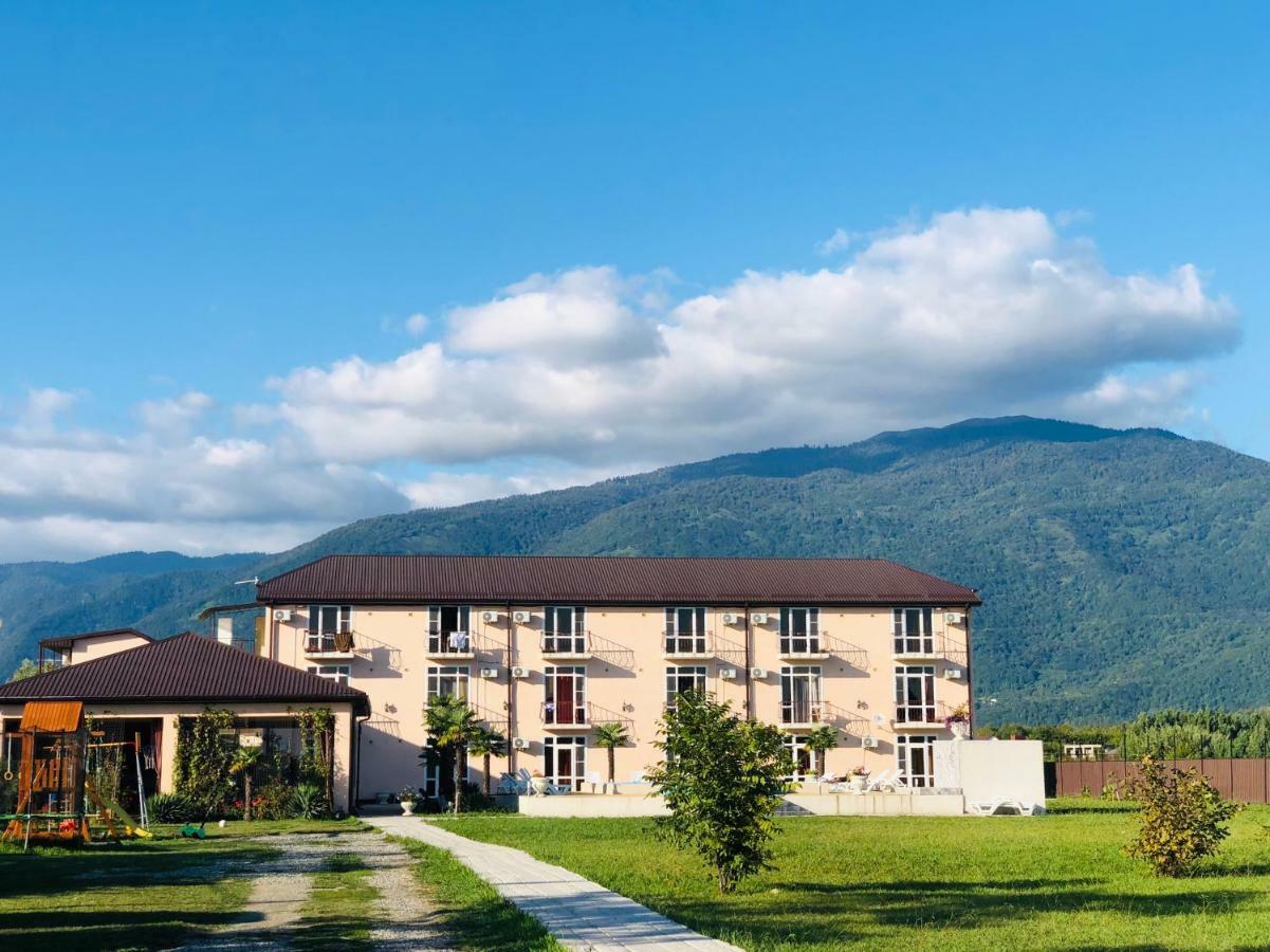 Hotel Askar Alakhadzi 外观 照片